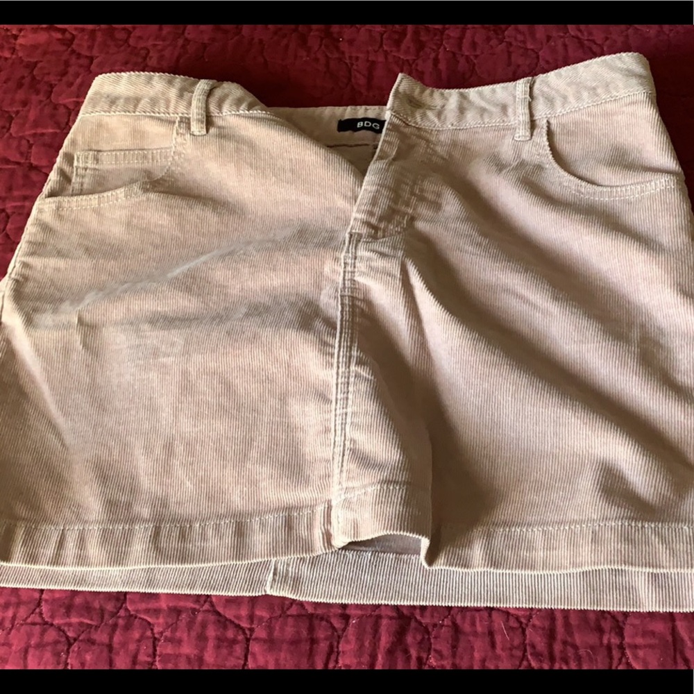 I love this corduroy skirt!